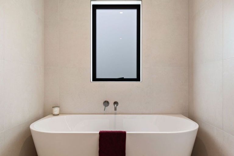 Photo of property in 27 Grain Close, Jacks Point, 9371