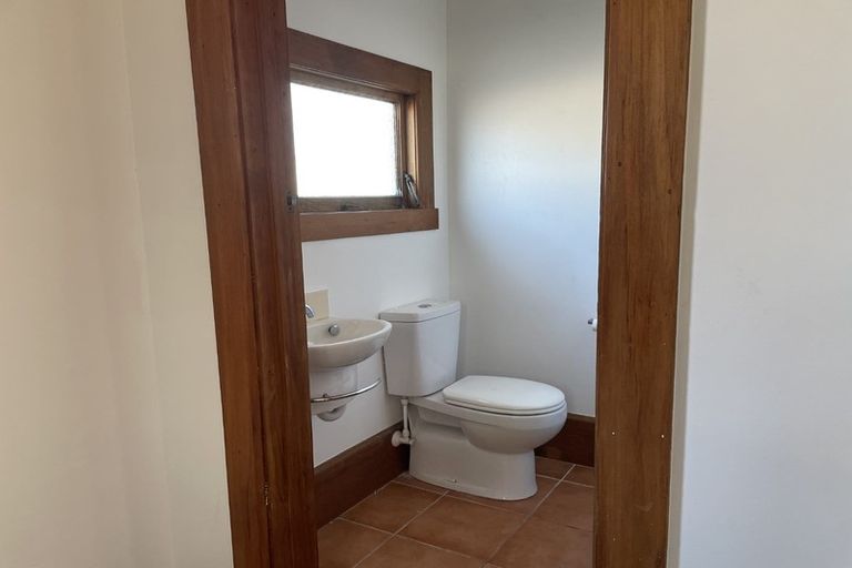 Photo of property in 3 Carow Street, Palmerston North, 4410