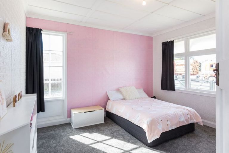 Photo of property in 42 King Street, Marton, 4710