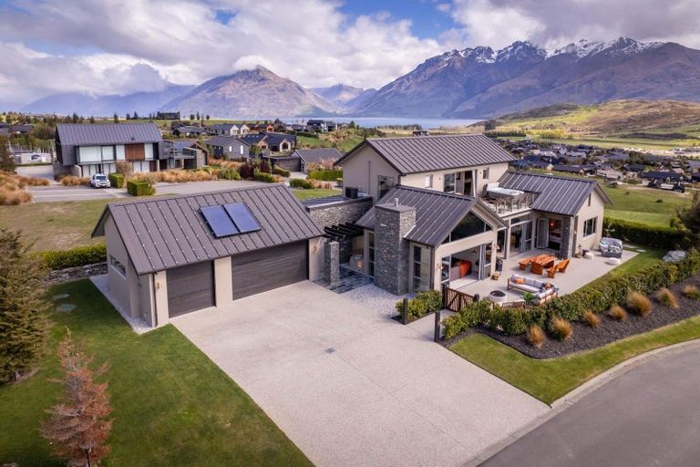 Photo of property in 1 Afton Lane, Jacks Point, Queenstown, 9371