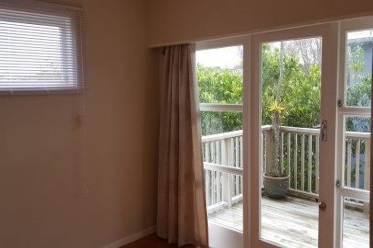 Photo of property in 1/31 Raines Avenue, Forrest Hill, Auckland, 0620
