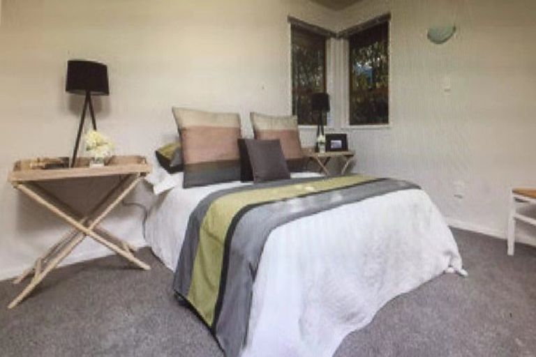 Photo of property in 76 Weatherly Road, Torbay, Auckland, 0630