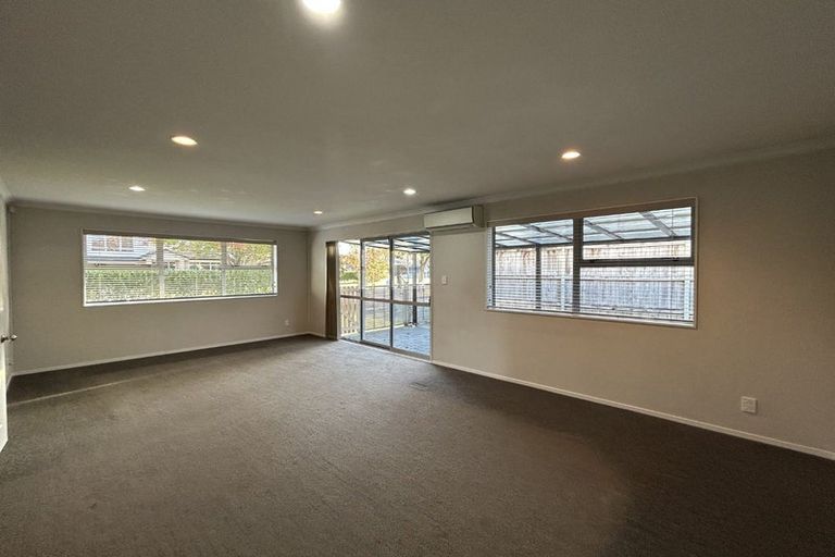 Photo of property in 19 Springcrest Drive, Karaka, Papakura, 2113