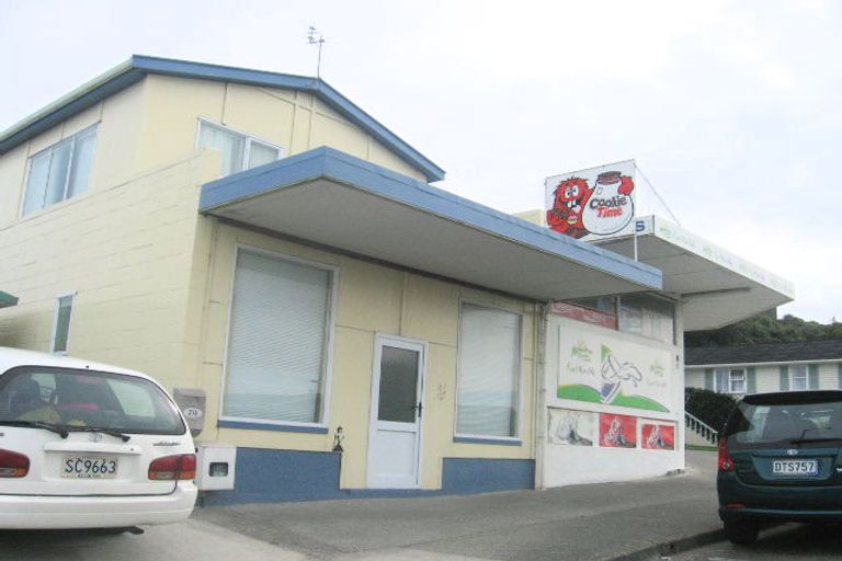 Photo of property in 279 Dowse Drive, Maungaraki, Lower Hutt, 5010