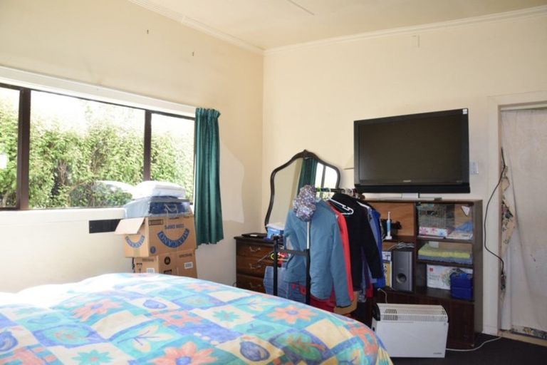 Photo of property in 124 Moulson Street, Strathern, Invercargill, 9812
