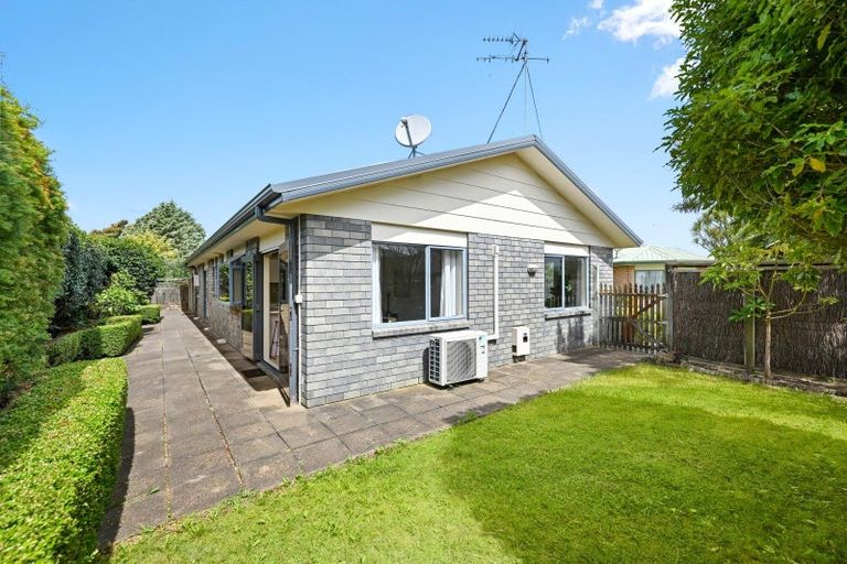 Photo of property in 44 Catalina Drive, Melville, Hamilton, 3206