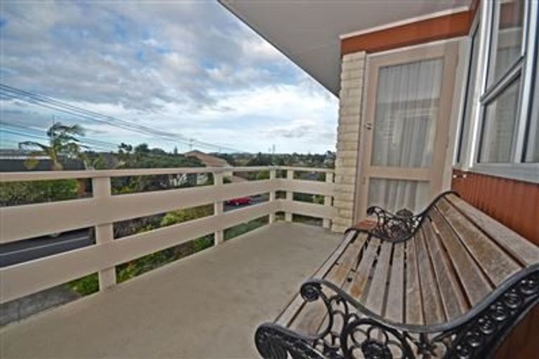 Photo of property in 1/21 Jaemont Avenue, Te Atatu South, Auckland, 0610