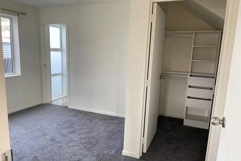 Photo of property in 52c Convair Crescent, Mangere, Auckland, 2022