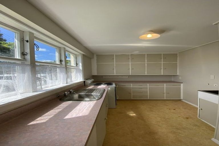 Photo of property in 2 Totara Street, Trentham, Upper Hutt, 5018