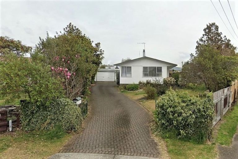 Photo of property in 28 Fenruss Street, Fairy Springs, Rotorua, 3015