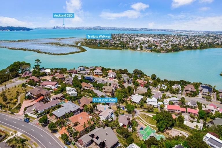 Photo of property in 17 Da Vinci Place, West Harbour, Auckland, 0618
