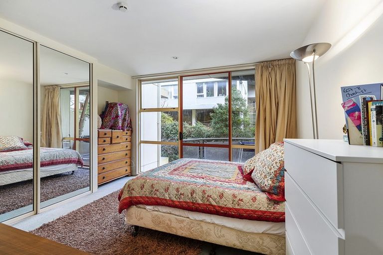 Photo of property in Sirocco Apartments, 607/8 Church Street, Wellington Central, Wellington, 6011