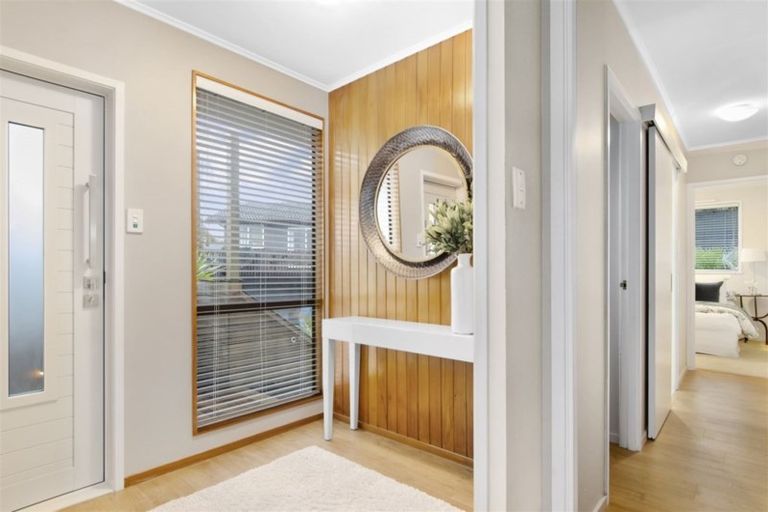 Photo of property in 8 Intrepid Place, Torbay, Auckland, 0630