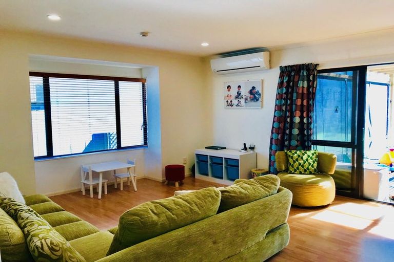 Photo of property in 7 Banshire Close, Flat Bush, Auckland, 2016