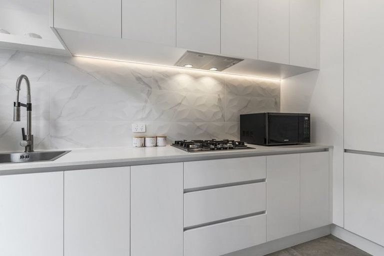 Photo of property in 10 Huaota Place, Botany Downs, Auckland, 2010