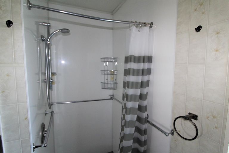 Photo of property in 7 Meadow Street, Lumsden, 9730