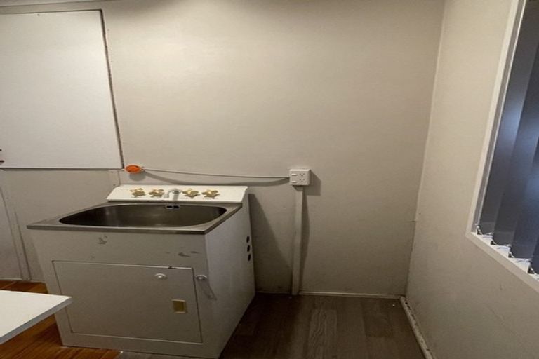 Photo of property in 94 Don Buck Road, Massey, Auckland, 0614