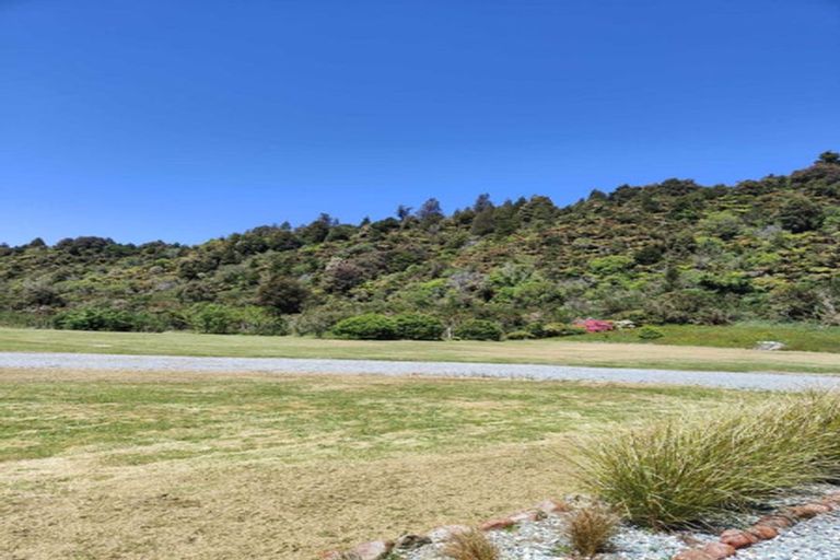 Photo of property in 670 Kumara-inchbonnie Road, Dunganville, Kumara, 7875