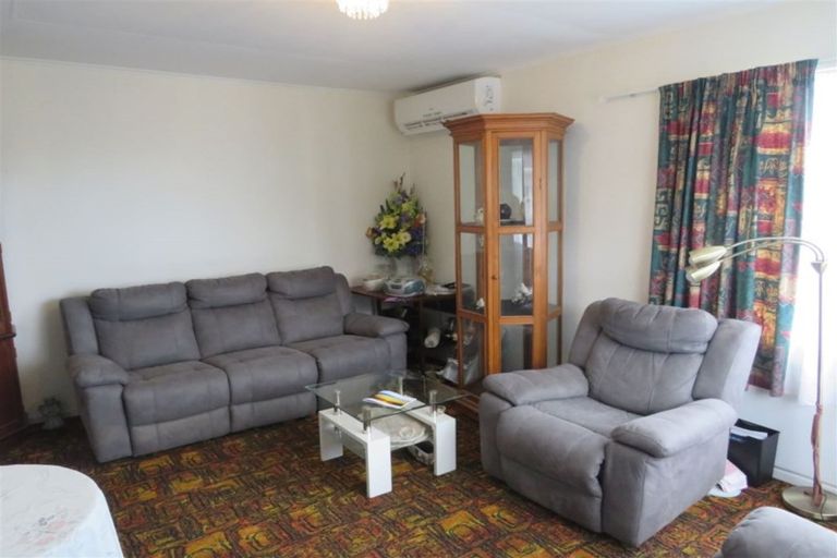 Photo of property in 37 Power Street, Levin, 5510