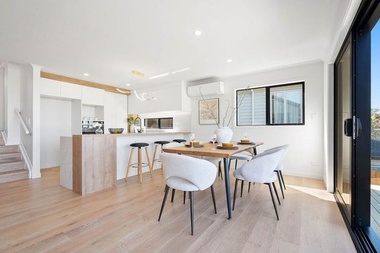 Photo of property in 20 Baulcomb Parade, Windsor Park, Auckland, 0632