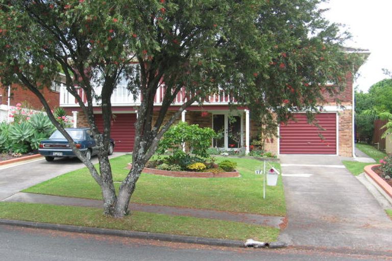 Photo of property in 17 Jade Avenue, Pakuranga Heights, Auckland, 2010