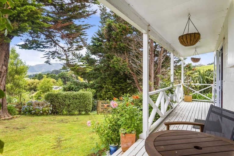 Photo of property in 33 Ratadale Road, Reikorangi, Waikanae, 5391