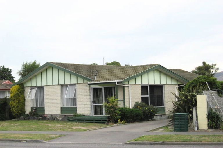 Photo of property in 106 Hay Street, Bromley, Christchurch, 8062