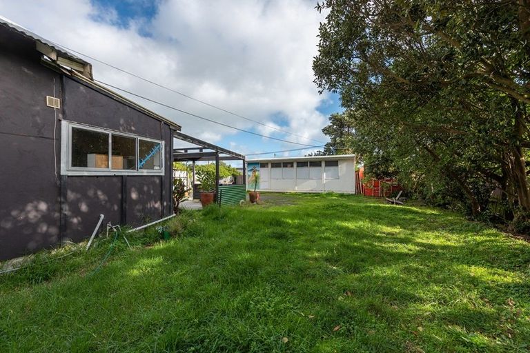 Photo of property in 84 Moana Street, Otaki Beach, Otaki, 5512