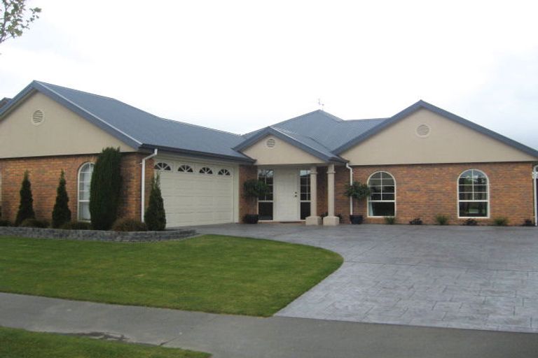 Photo of property in 43 Glasnevin Drive, Casebrook, Christchurch, 8051