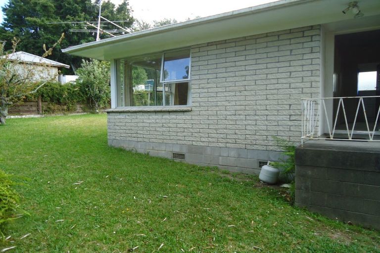 Photo of property in 2/95 Archers Road, Hillcrest, Auckland, 0629
