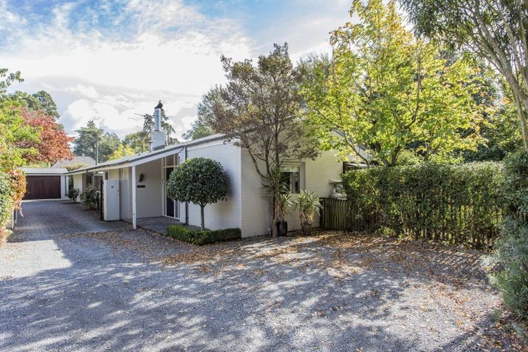 Photo of property in 17 Chepstow Avenue, Fendalton, Christchurch, 8052