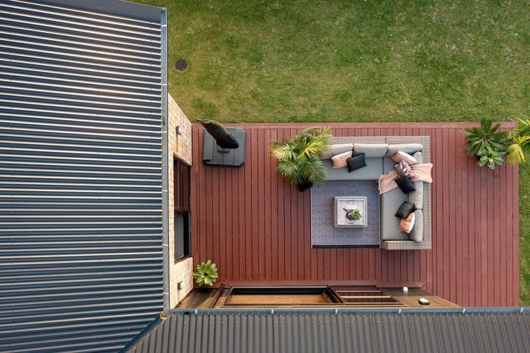 Photo of property in 8 Kuakua Close, Papamoa Beach, Papamoa, 3118