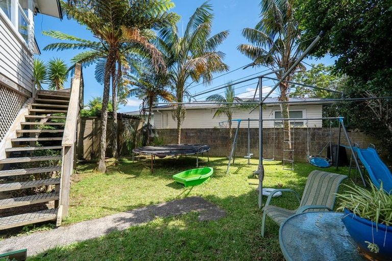 Photo of property in 22a Tramway Road, Beach Haven, Auckland, 0626