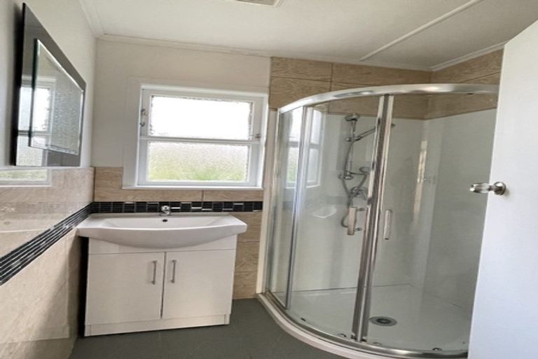 Photo of property in 59 Renoir Street, West Harbour, Auckland, 0618