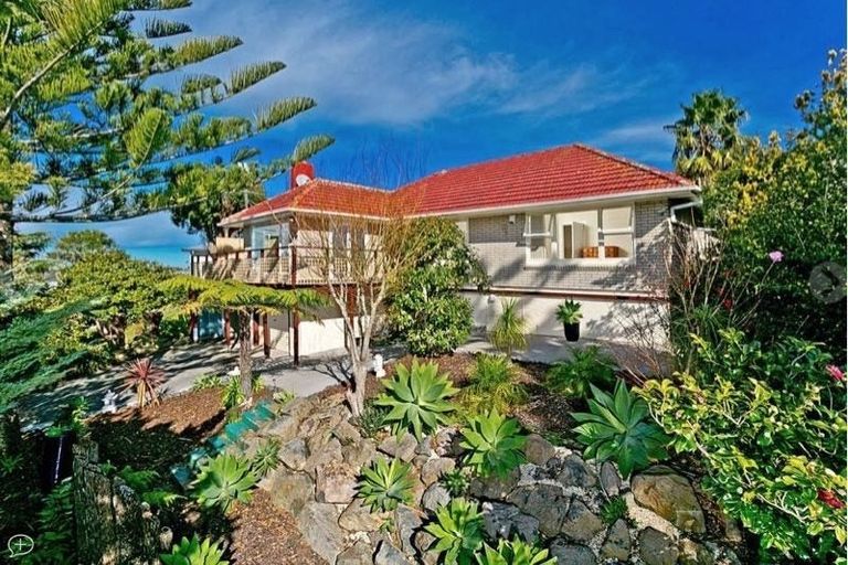 Photo of property in 46 Bruce Road, Glenfield, Auckland, 0629