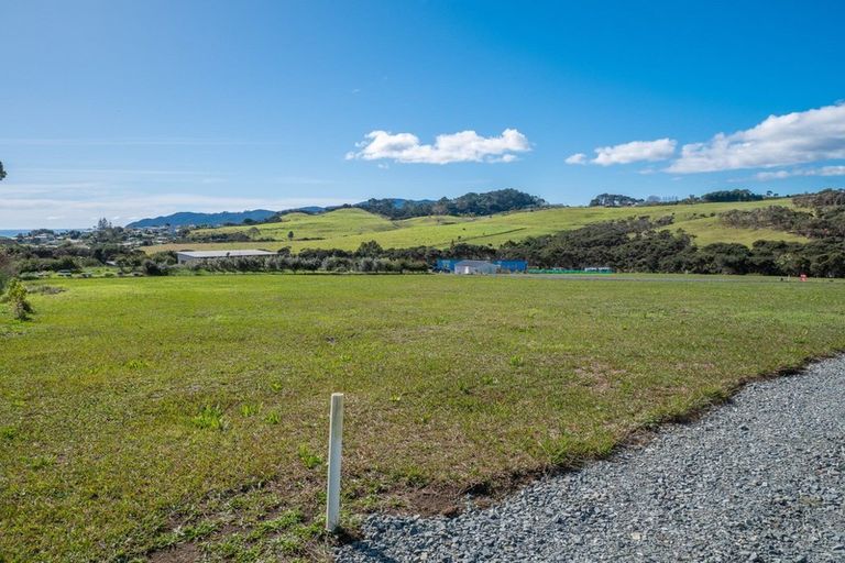 Photo of property in 8 Amelie Place, Coopers Beach, 0420