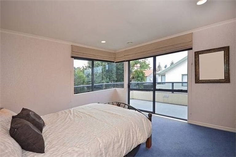 Photo of property in 71a Oceanview Road, Mount Maunganui, 3116
