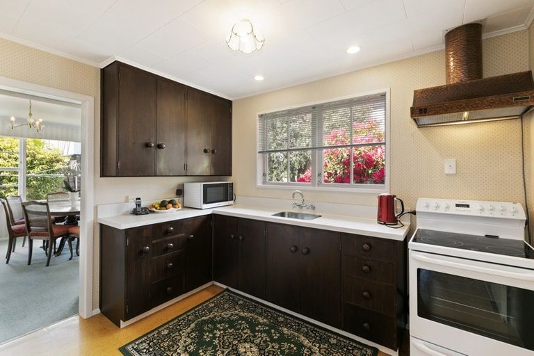 Photo of property in 19 Waddington Drive, Naenae, Lower Hutt, 5011