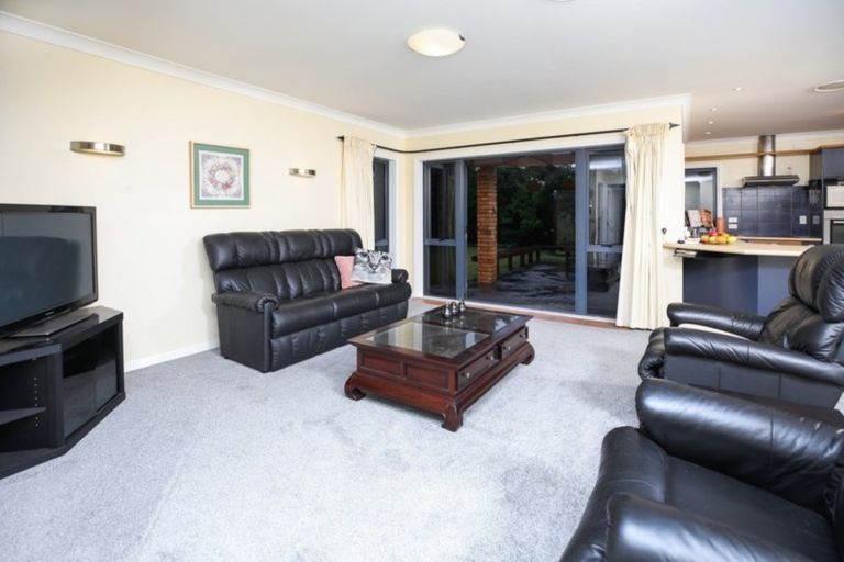 Photo of property in 68 Cairns Crescent, Rototuna, Hamilton, 3210
