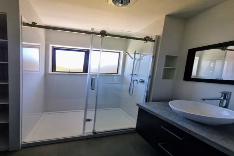 Photo of property in 11 Somerville Lane, Brightwater, 7022