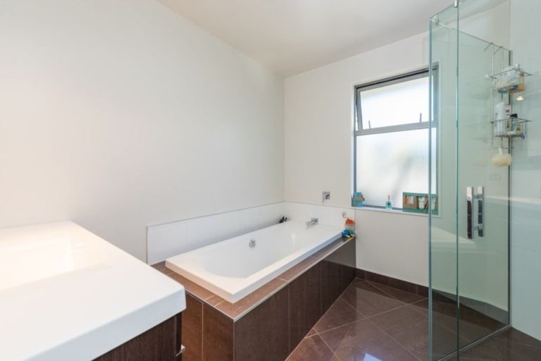 Photo of property in 4 Berkshire Place, Stoke, Nelson, 7011