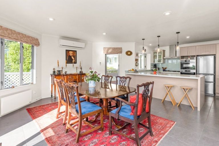 Photo of property in 4 Amner Place, Bluff Hill, Napier, 4110