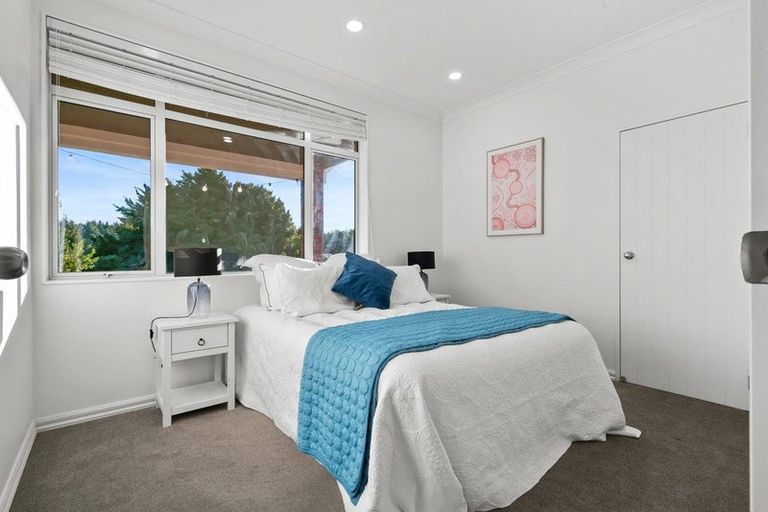 Photo of property in 16 Michael Bosher Way, Flat Bush, Auckland, 2019