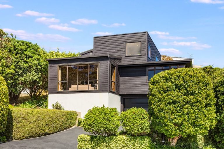 Photo of property in 14 The Crowsnest, Whitby, Porirua, 5024