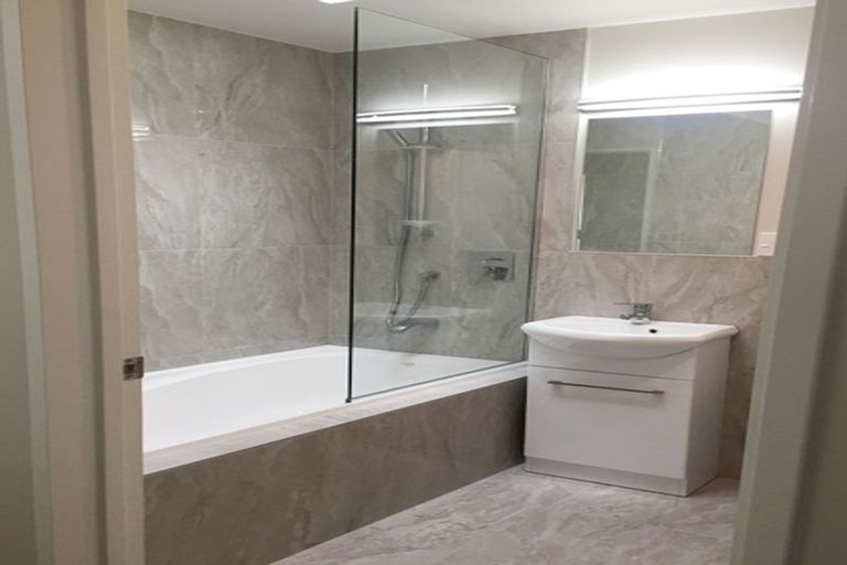 Photo of property in 29 Stitchbird Crescent, Papakura, 2110