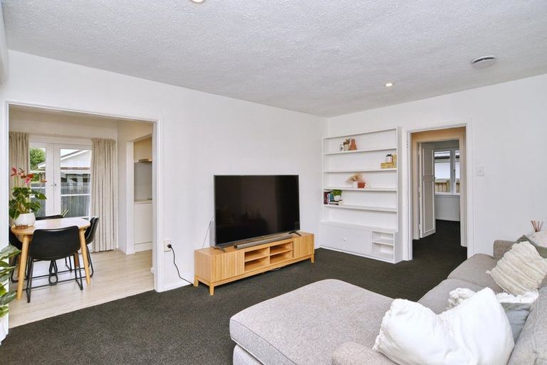 Photo of property in 2/21 Dunedin Street, Redwood, Christchurch, 8051