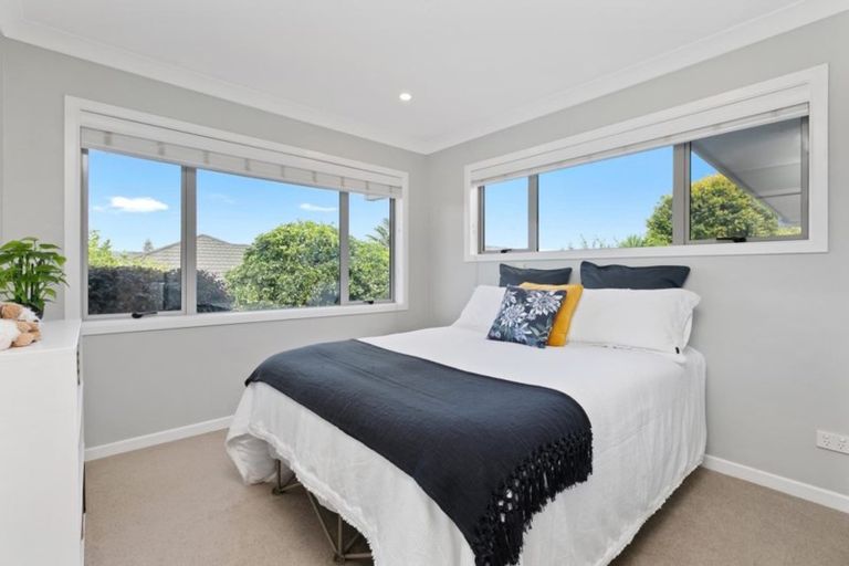 Photo of property in 37 Glenmonarch Place, Pyes Pa, Tauranga, 3112