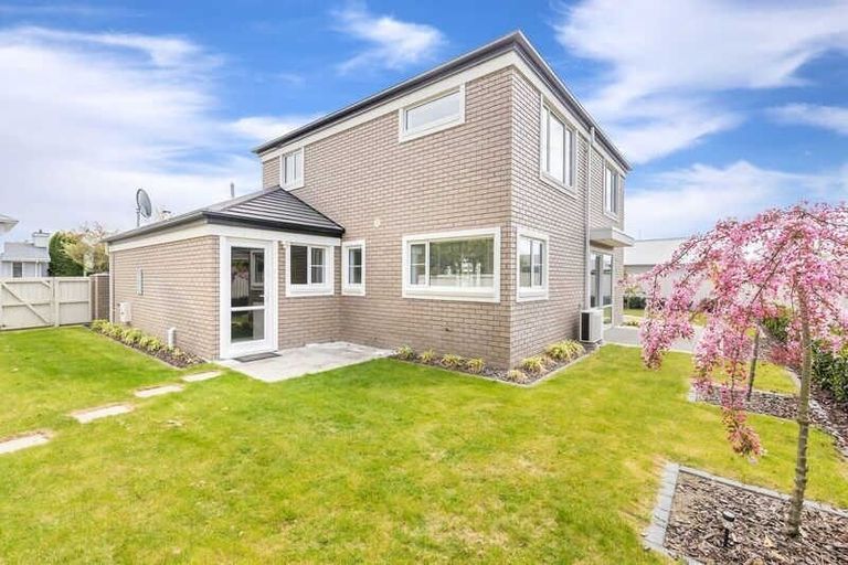Photo of property in 10 Applefield Court, Northwood, Christchurch, 8051