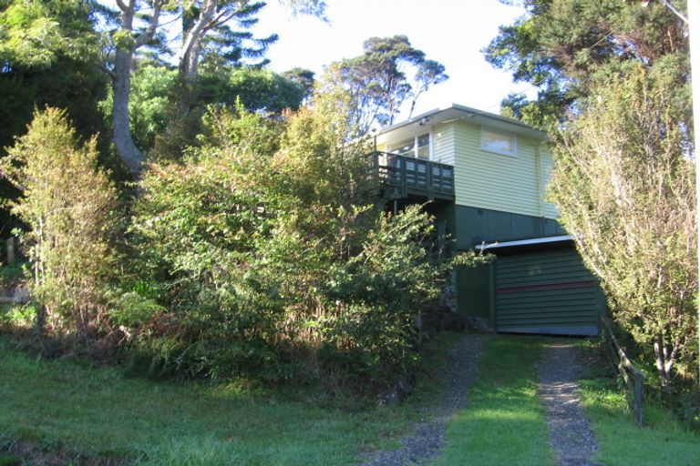Photo of property in 4 Karen Road, Laingholm, Auckland, 0604