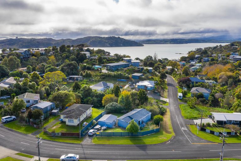 Photo of property in 19 Simon Road, Raglan, 3225